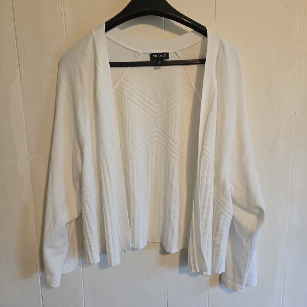 Torrid 2 2X 18/20 Plus White Crop Cropped Ribbed Open Front Cardigan